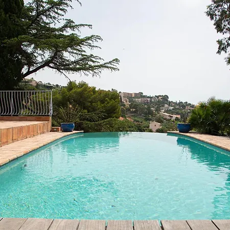 : 4 Chambres, Piscine Privee Et Climatisation - Fr-1-803-76 Villa