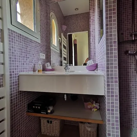 : 4 Chambres, Piscine Privee Et Climatisation - Fr-1-803-76