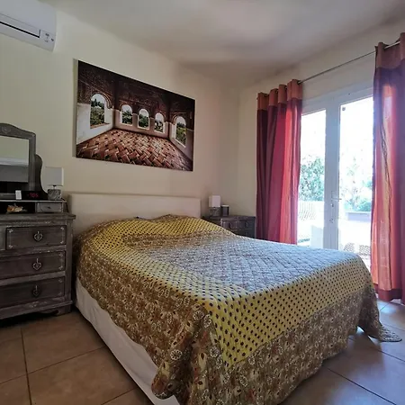 : 4 Chambres, Piscine Privee Et Climatisation - Fr-1-803-76