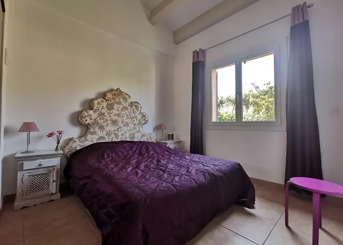 : 4 Chambres, Piscine Privee Et Climatisation - Fr-1-803-76 *