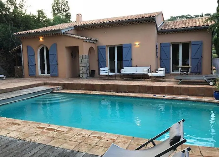 : 4 Chambres, Piscine Privee Et Climatisation - Fr-1-803-76 Villa *