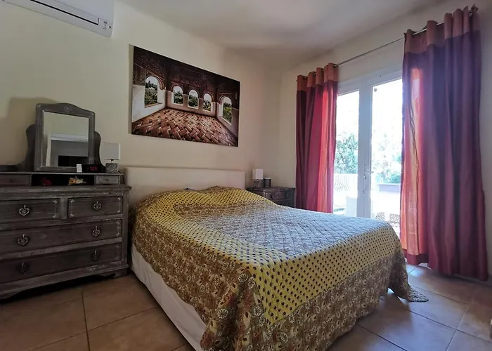 : 4 Chambres, Piscine Privee Et Climatisation - Fr-1-803-76